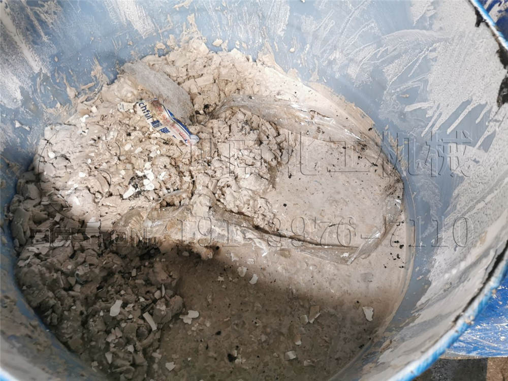 <a href=http://www.51cdo.com/solution/lianyou/weifei/31.html target=_blank class=infotextkey>油泥處理設備</a>